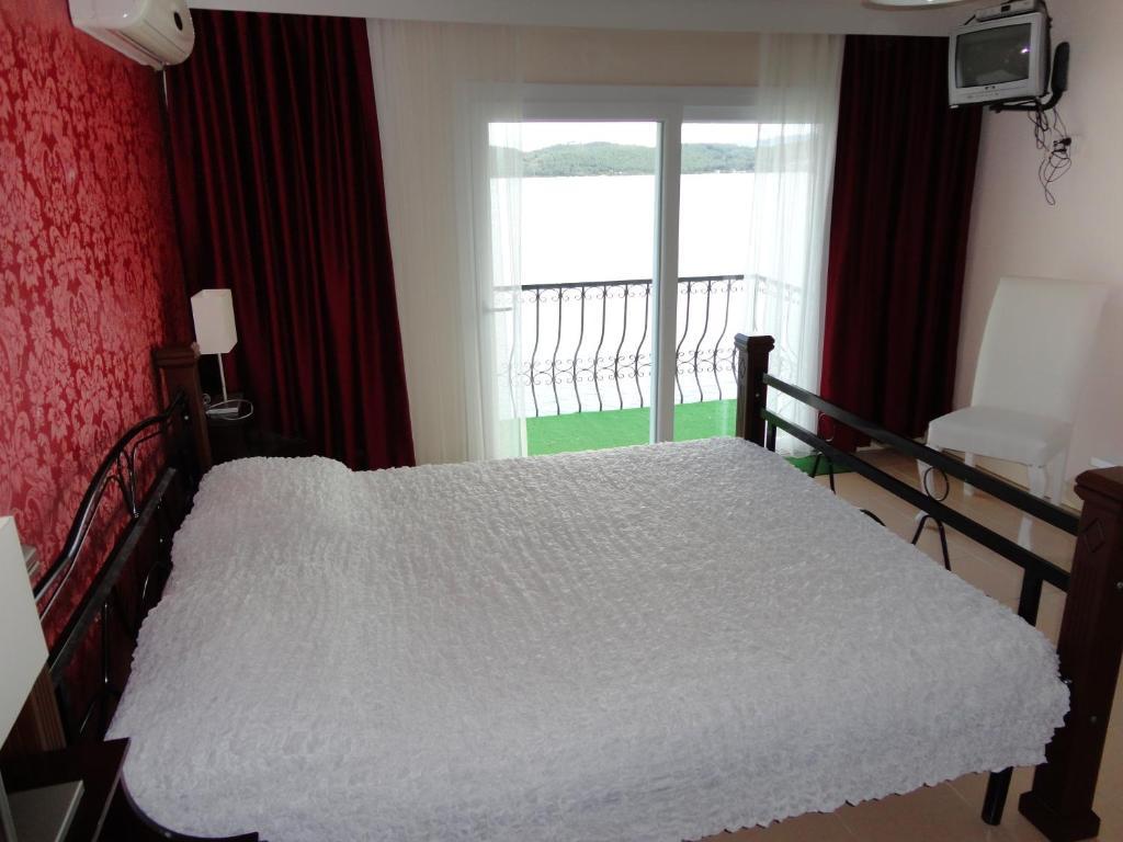 Guvercinlik  Akyali Hotel חדר תמונה