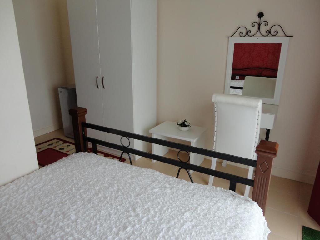 Guvercinlik  Akyali Hotel חדר תמונה